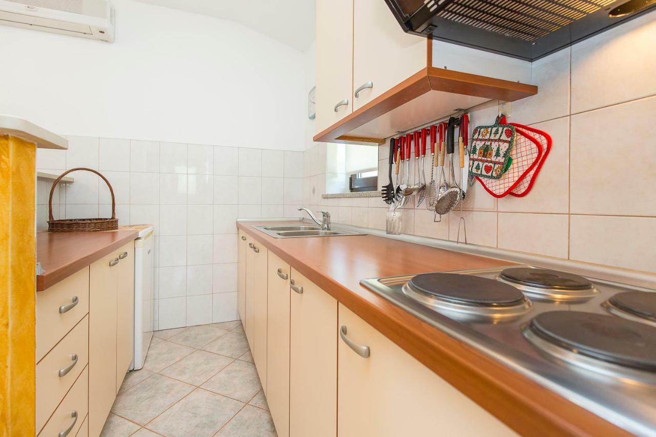 Ana Apartment